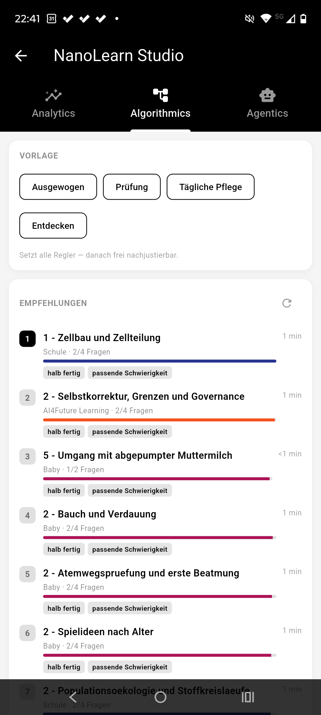 Algorithmics-Tab im NanoLearn Studio mit einstellbarem Empfehlungs-Algorithmus